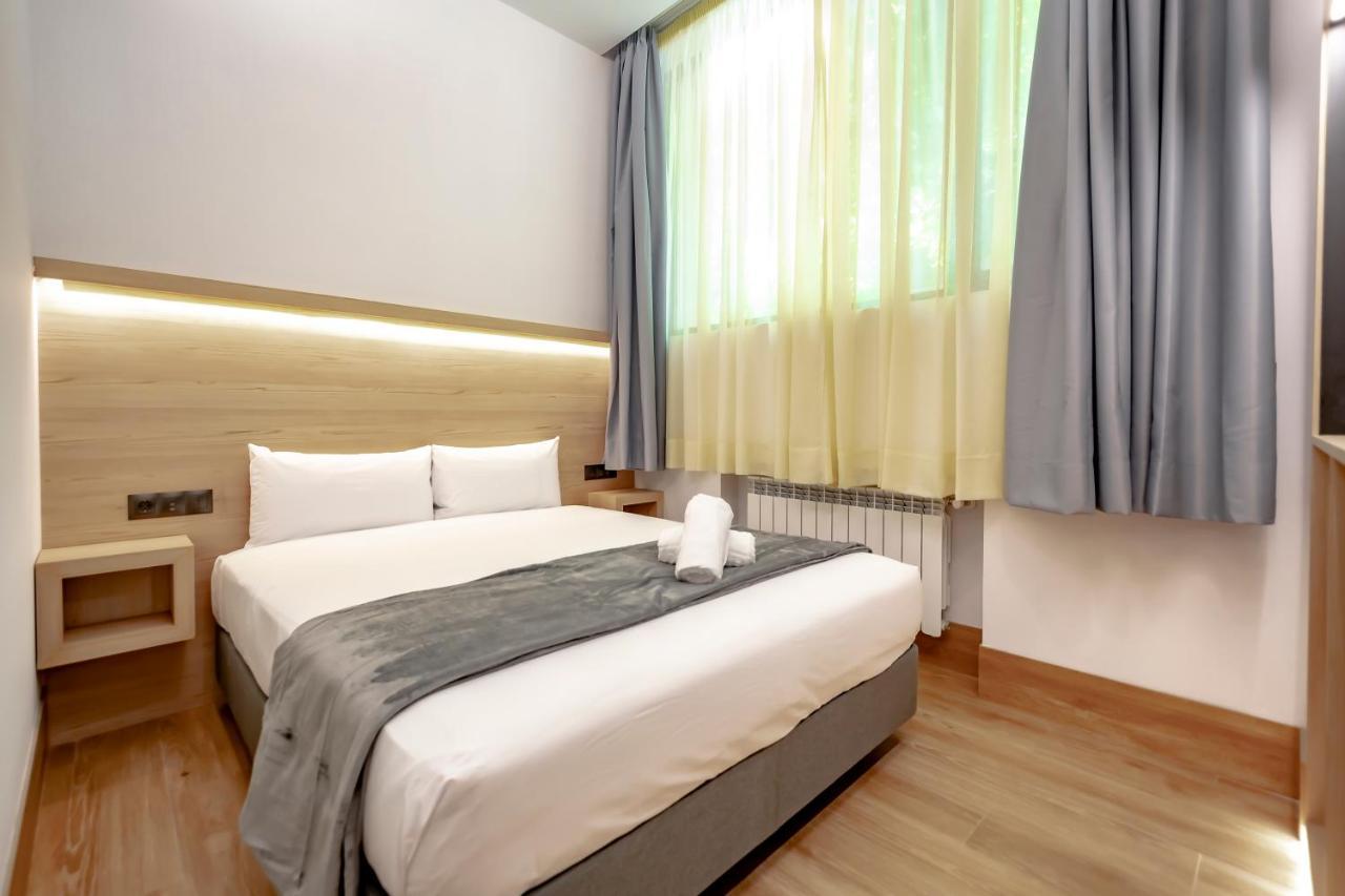 Dobohomes - Montesa 20 Apartamentos Madri Exterior foto